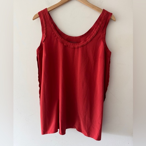 Athleta Featherweight Stretch Tank Red Currant Size Medium - Picture 2 of 6